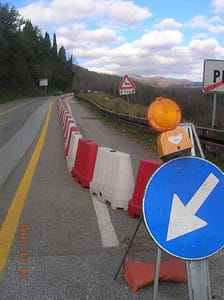 E a Piazza è ancora strada che frana. 1