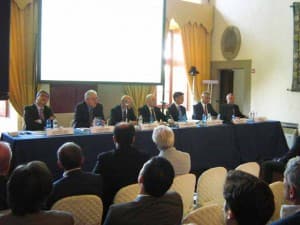Un’assemblea piuttosto tesa