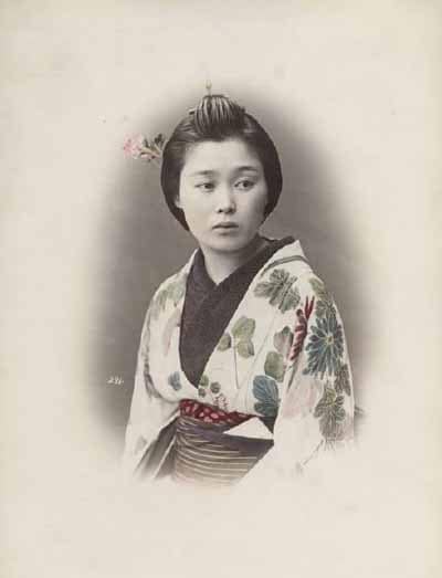 «BELLEZZA E LONTANANZA», CONVERSAZIONE CON FUYUMI NAMIOKA