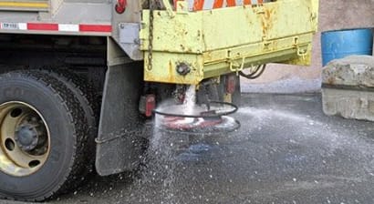 freddo e gelo. IL COMUNE ALL’OPERA PER LIBERARE LE STRADE DAL GHIACCIO freddo e gelo. IL COMUNE ALL’OPERA PER LIBERARE LE STRADE DAL GHIACCIO