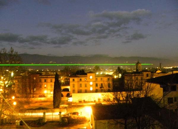 capitale della cultura. UN RAGGIO LASER ILLUMINA LA CITTÀ capitale della cultura. UN RAGGIO LASER ILLUMINA LA CITTÀ