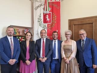 montemurlo. TARI 2026, IL COMUNE BLOCCA GLI AUMENTI PER LE FAMIGLIE: TARIFFE INVARIATE E RINCARI RIDOTTI AL 5% PER LE IMPRESE montemurlo. TARI 2026, IL COMUNE BLOCCA GLI AUMENTI PER LE FAMIGLIE: TARIFFE INVARIATE E RINCARI RIDOTTI AL 5% PER LE IMPRESE