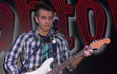 DANNY BRONZINI, UNA CHITARRA ALLA CORTE DI JOVANOTTI DANNY BRONZINI, UNA CHITARRA ALLA CORTE DI JOVANOTTI